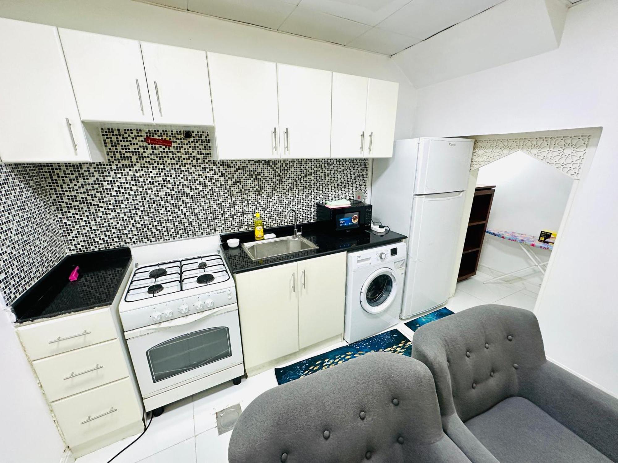 Family-friendly 1br With Play Area+pool. Uae Villa Dubai
