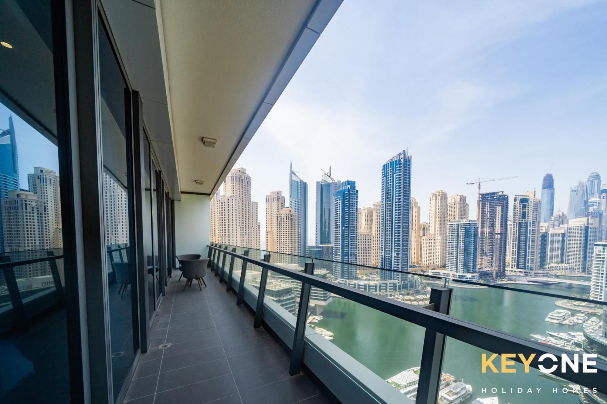 Vibrant Two Bedroom With Full Marina View Apartment Dubai