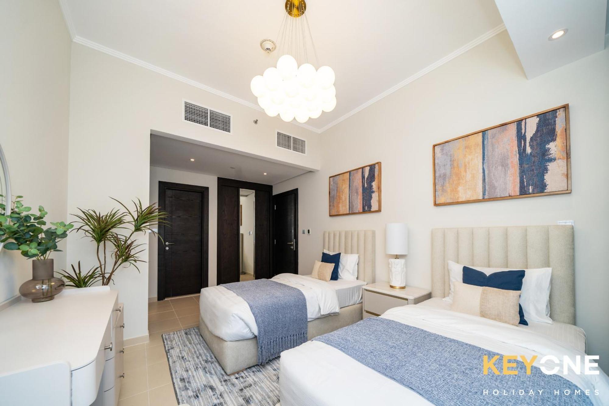 Vibrant Two Bedroom With Full Marina View Apartment Dubai