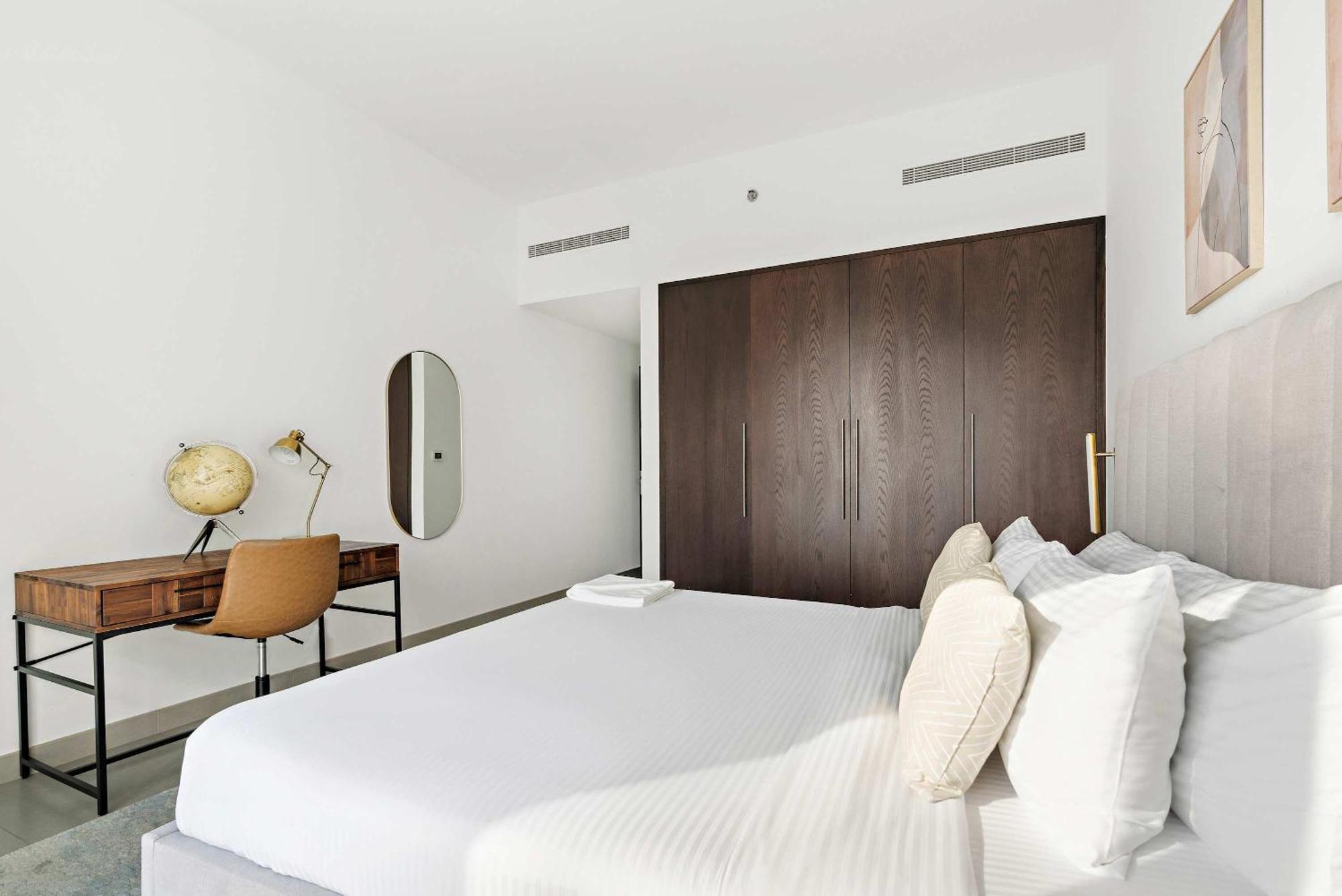Silkhaus Burj Khalifa View 1bdr Downtown Apartment