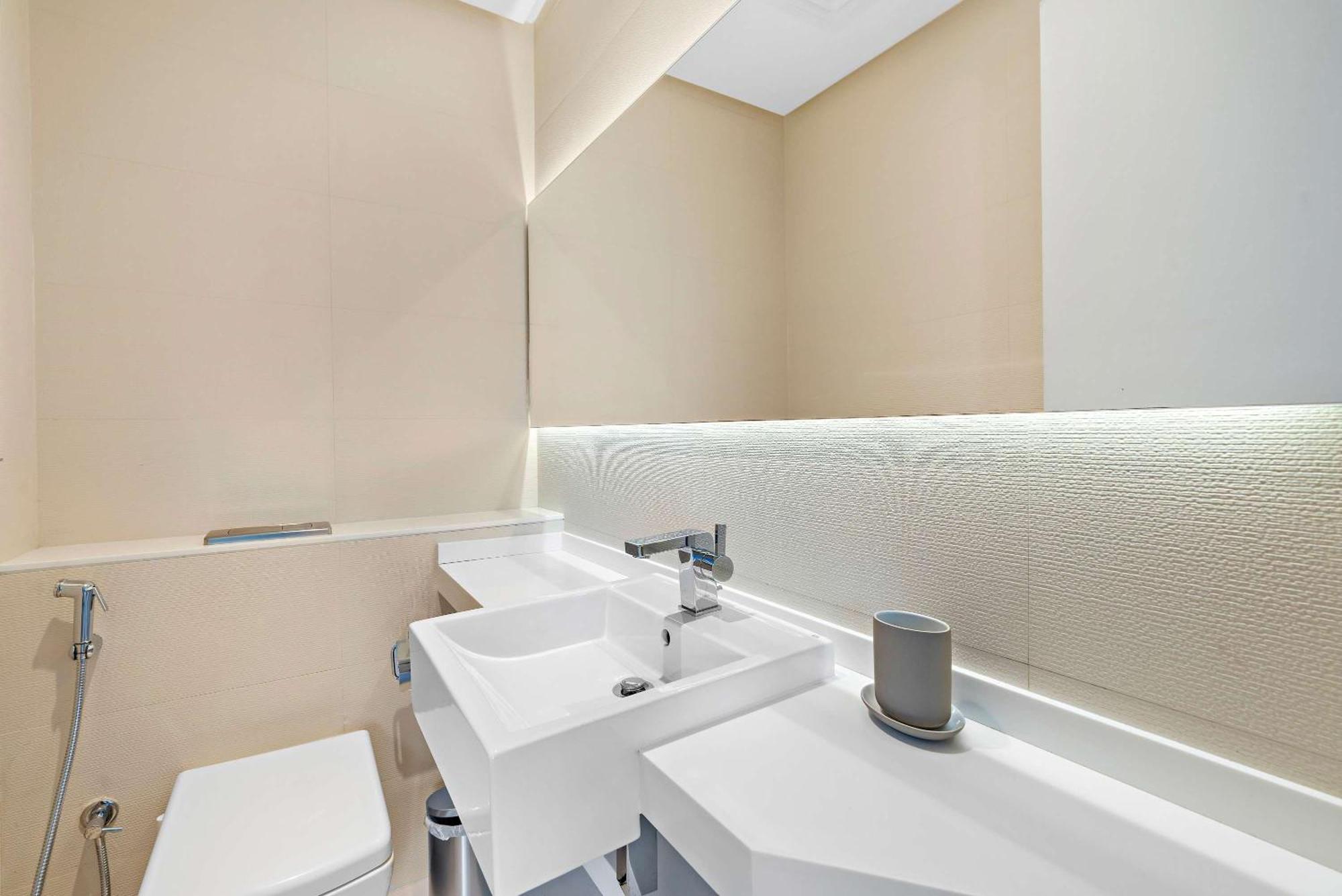 Silkhaus Chic 1bdr In West Avenue With Pool & Gym Access Apartment