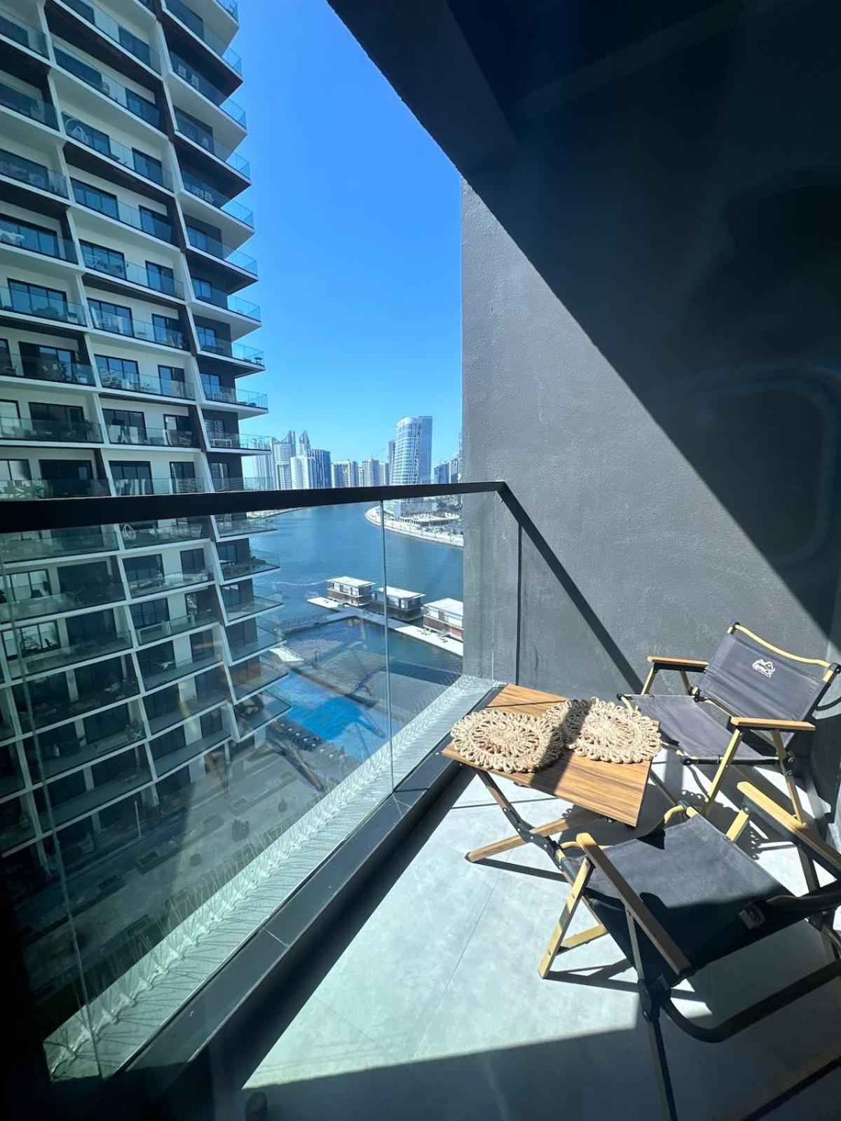 Canal View In Vibrant Business Bay