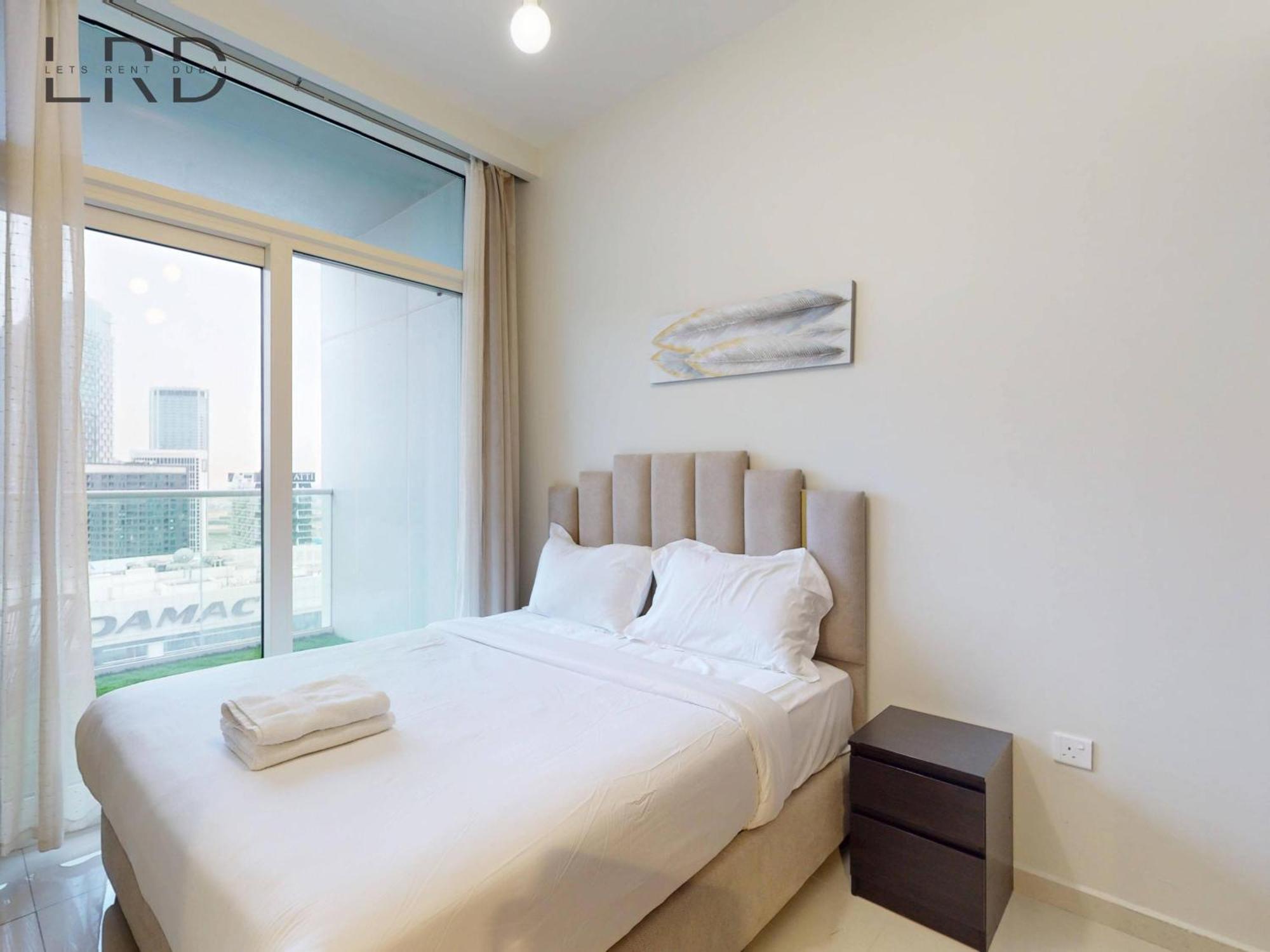 Elegant 1br With Stunning Canal Views Apartment