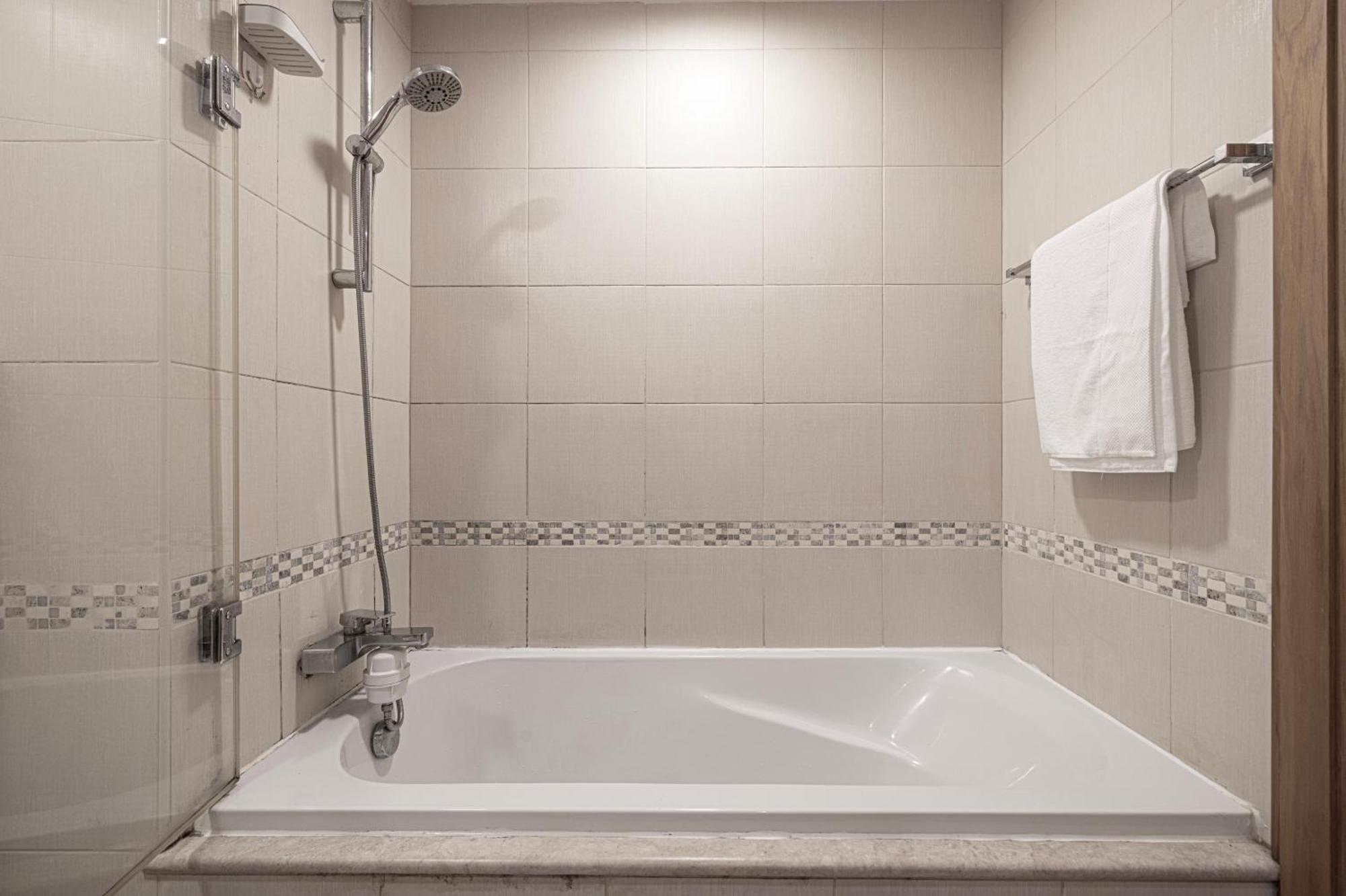 Next'living - Luxury Private In A Coliving Pansiyon Dubai