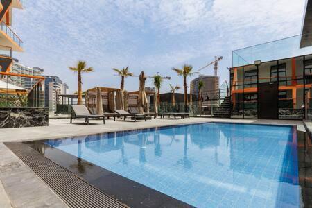 Apartamento Contemporary 2 Bedroom *