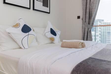 Contemporary 2 Bedroom Apartamento