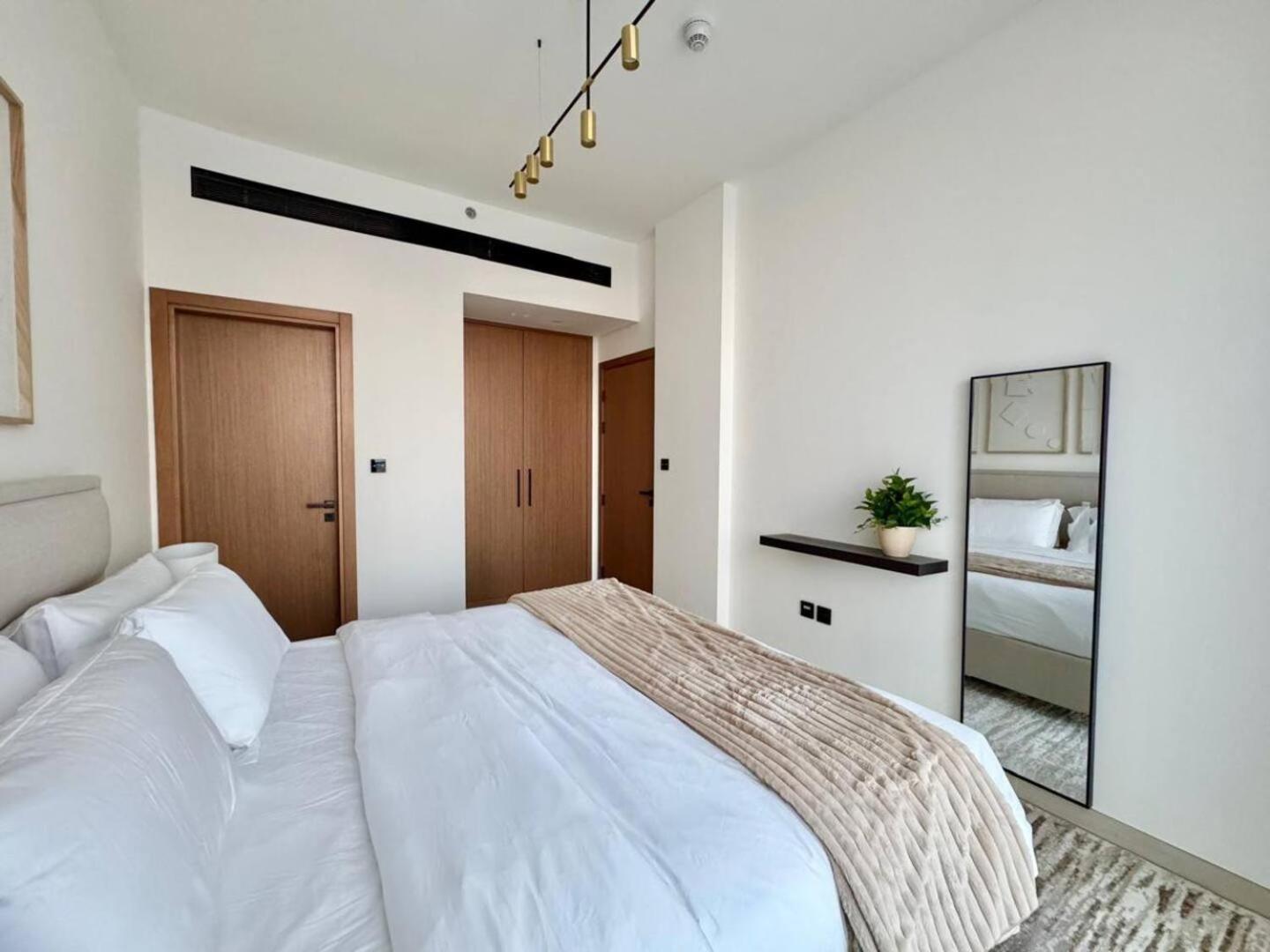 Relaxing 1br In Jvc With Big Balcony * Dubai
