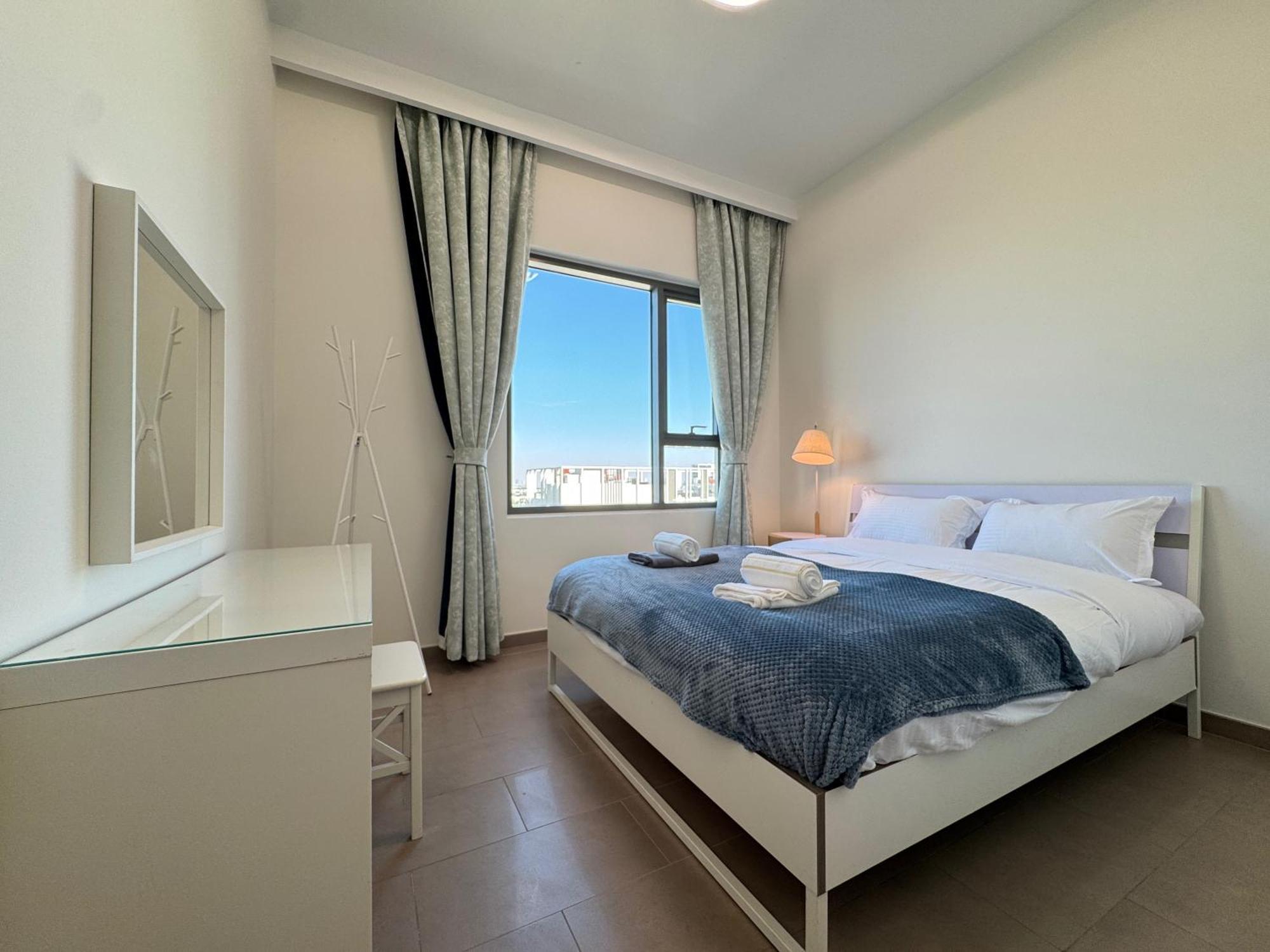 Apartment Modern 1br In Hills With Big Screen Experience *
