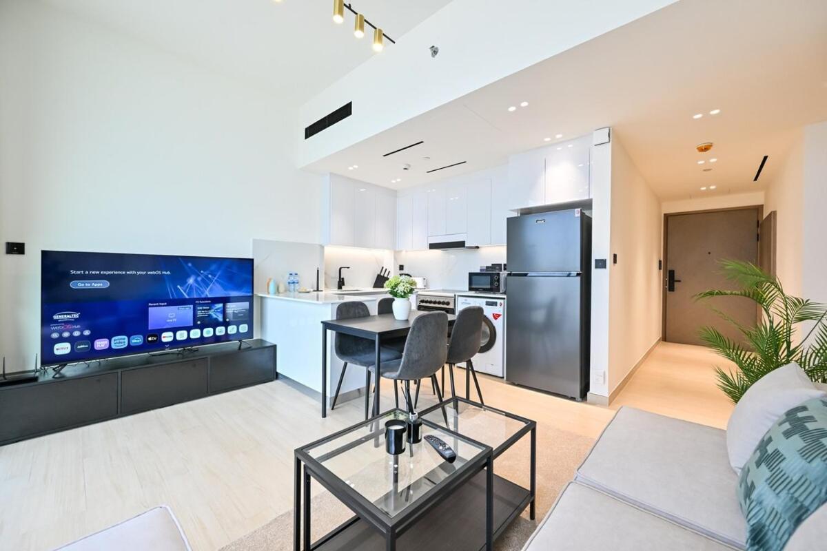 Stunning 1 Bdr Luxury At Jvc *