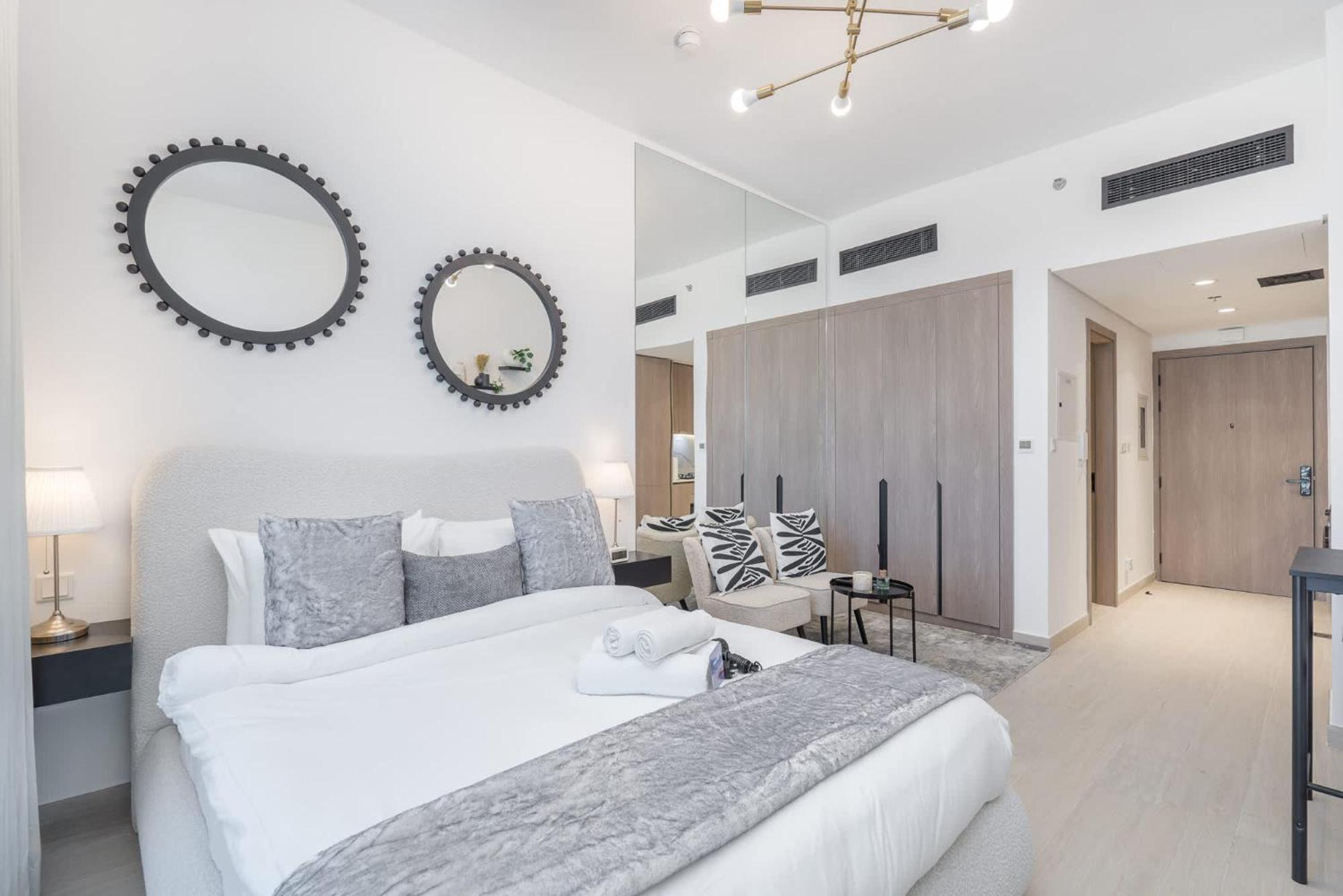Apartment Charismatic In Laya Heights Perfect For 2