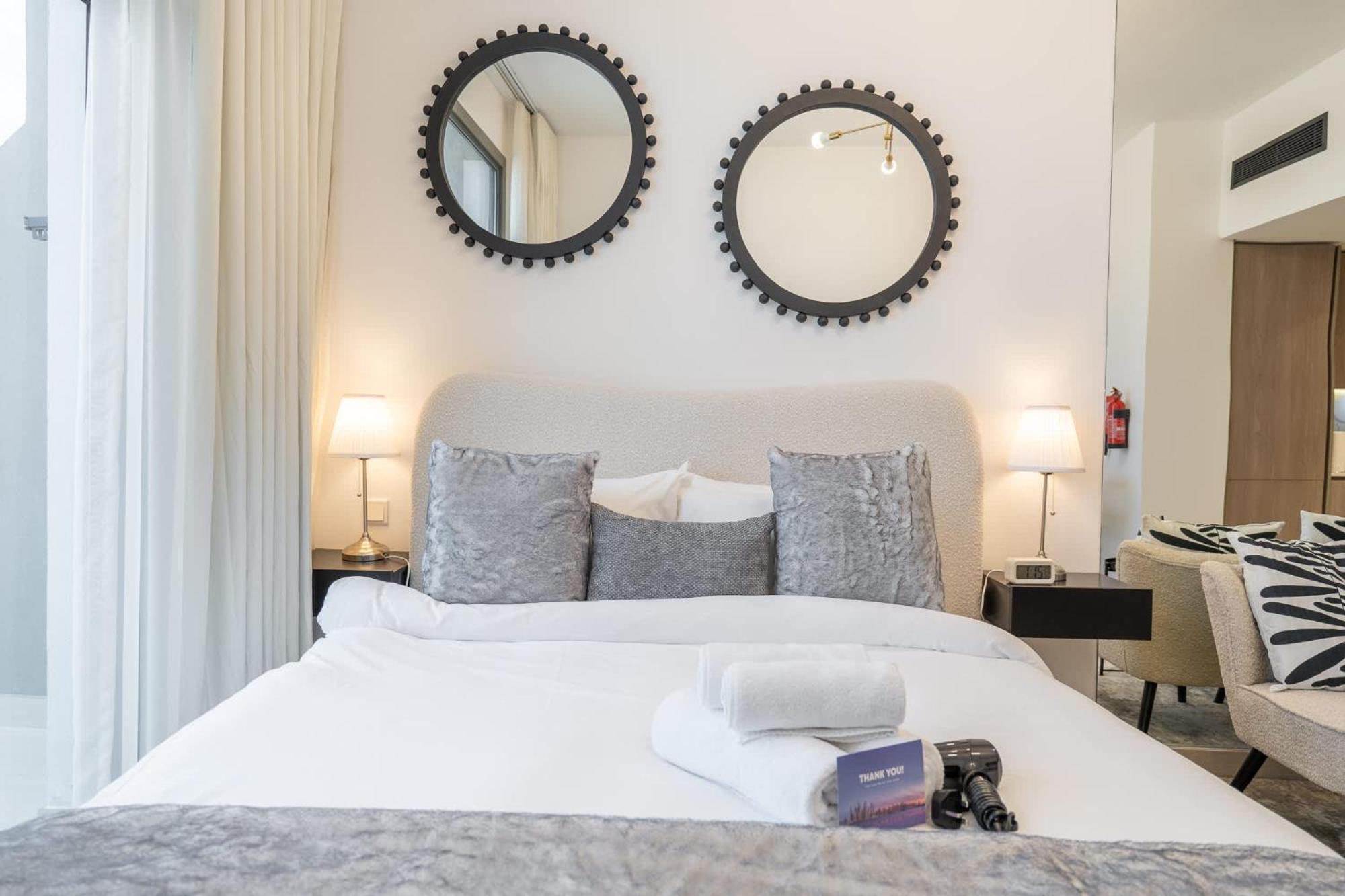 Apartment Charismatic In Laya Heights Perfect For 2