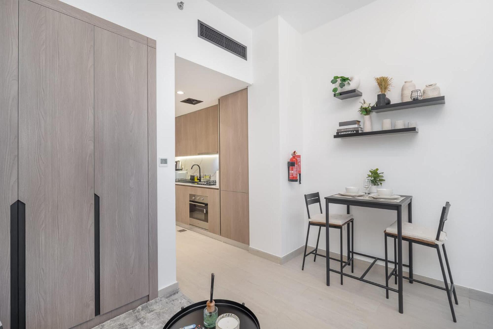 Charismatic In Laya Heights Perfect For 2 Apartment *