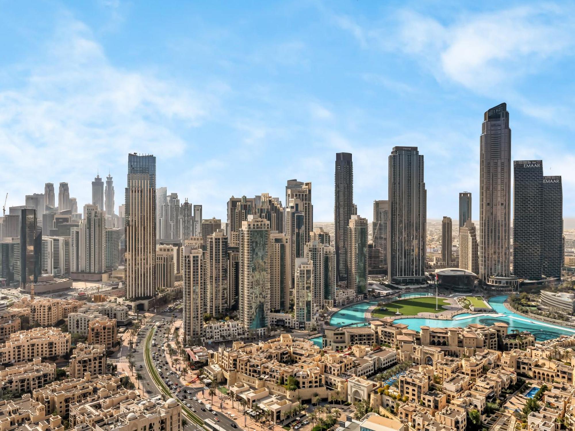 Burj Royale 3 Bedroom Full Burj Khalifa Fountain View Dubai
