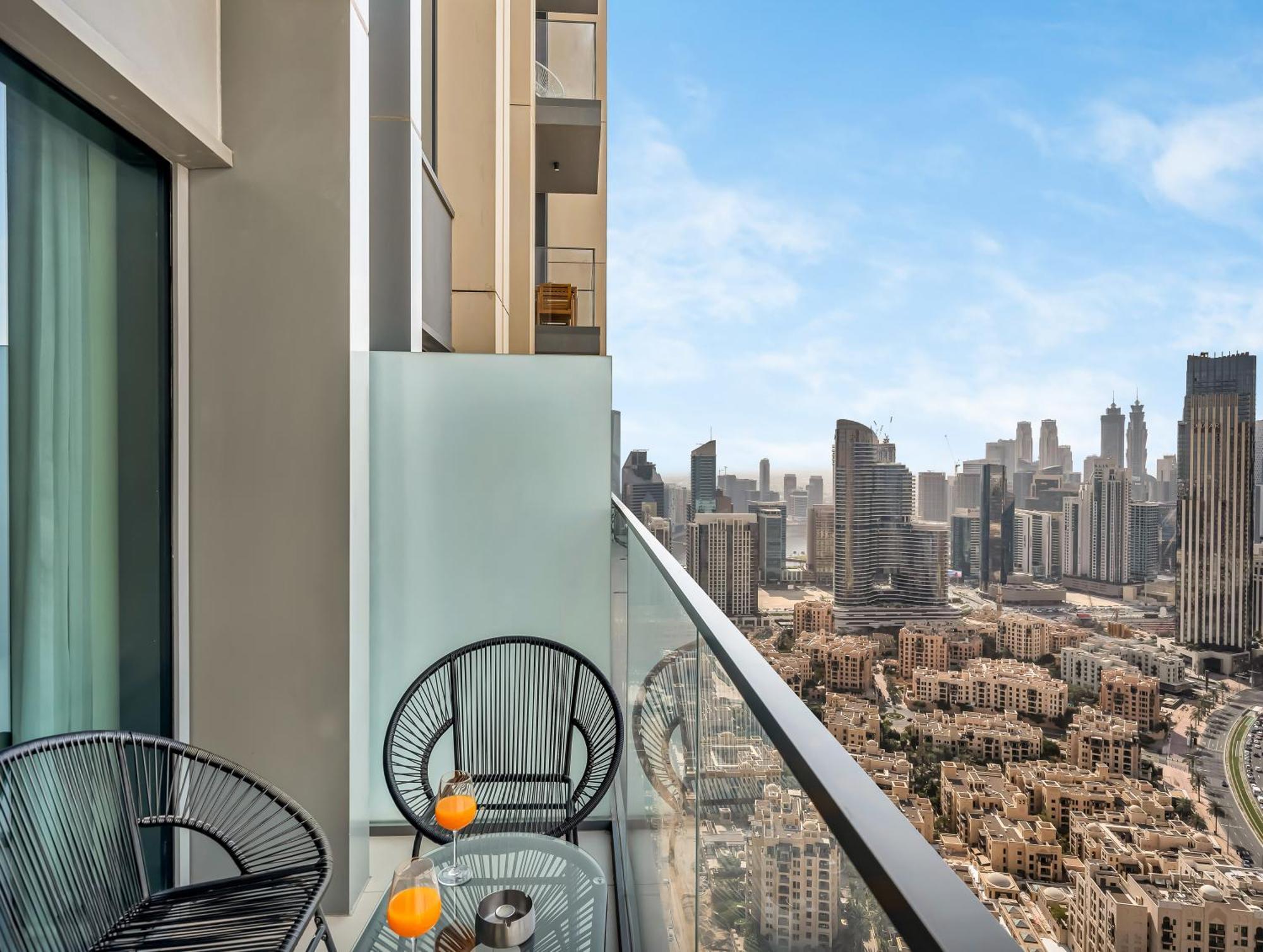 Burj Royale 3 Bedroom Full Burj Khalifa Fountain View *