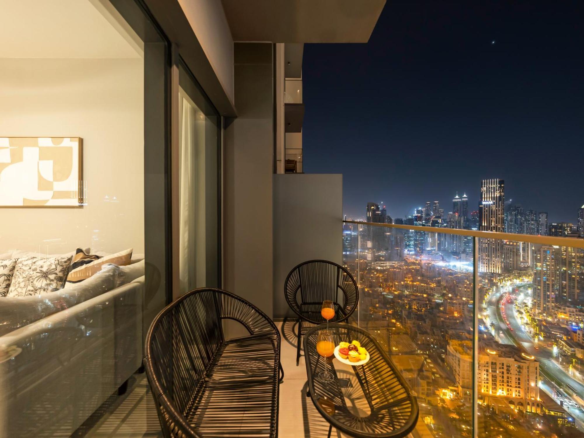 Burj Royale 3 Bedroom Full Burj Khalifa Fountain View Dubai