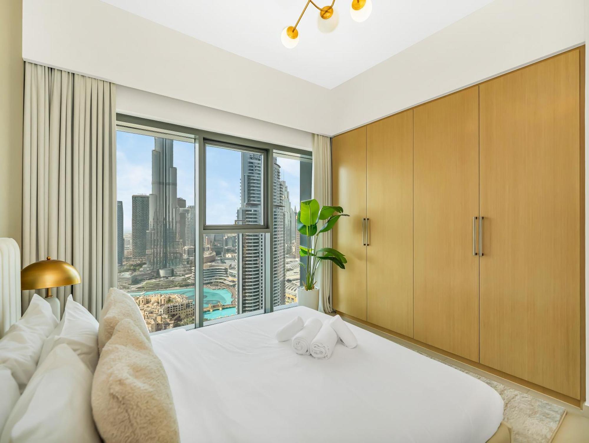 Burj Royale 3 Bedroom Full Burj Khalifa Fountain View