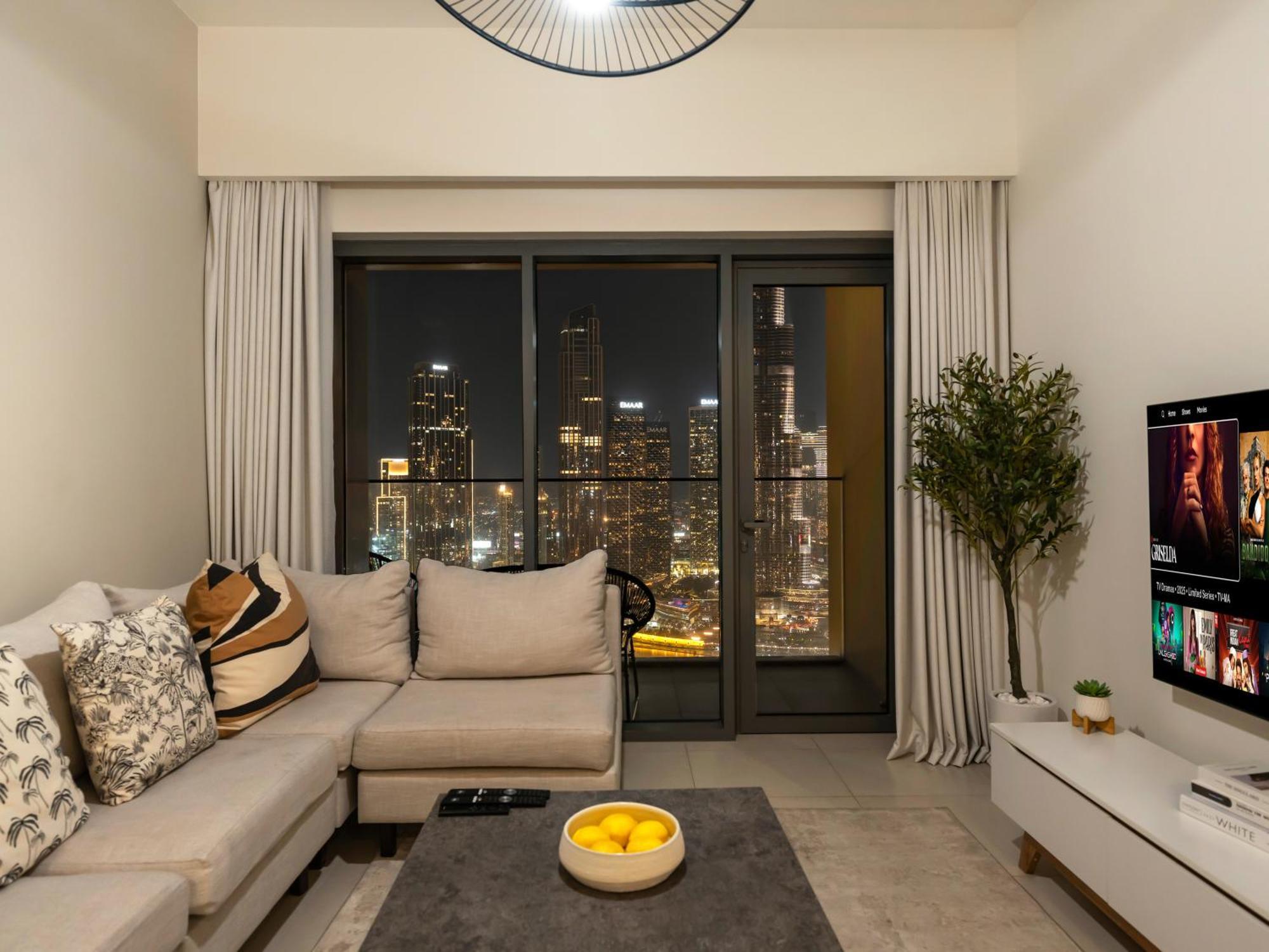 Burj Royale 3 Bedroom Full Burj Khalifa Fountain View *
