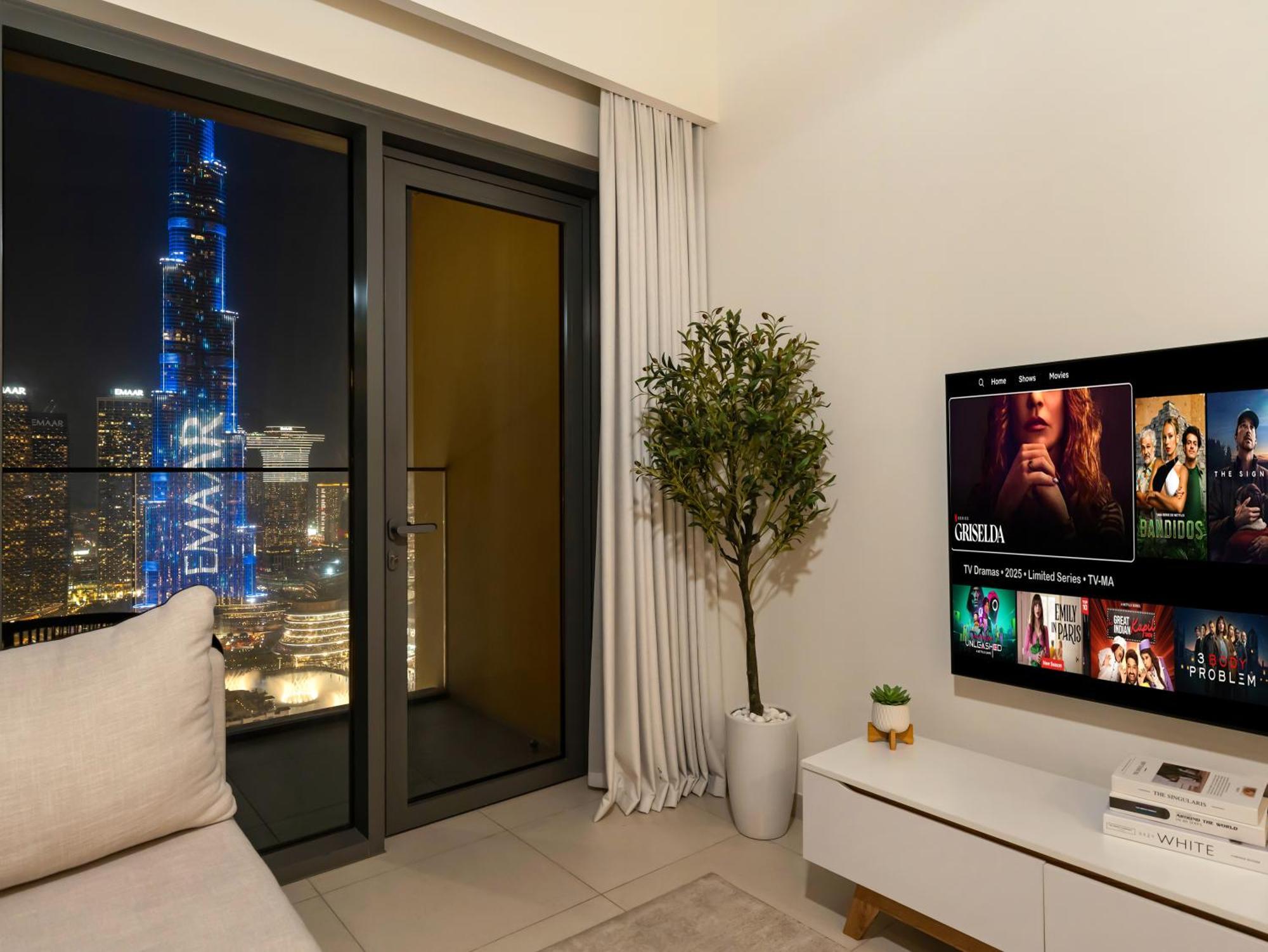 Burj Royale 3 Bedroom Full Burj Khalifa Fountain View Daire *