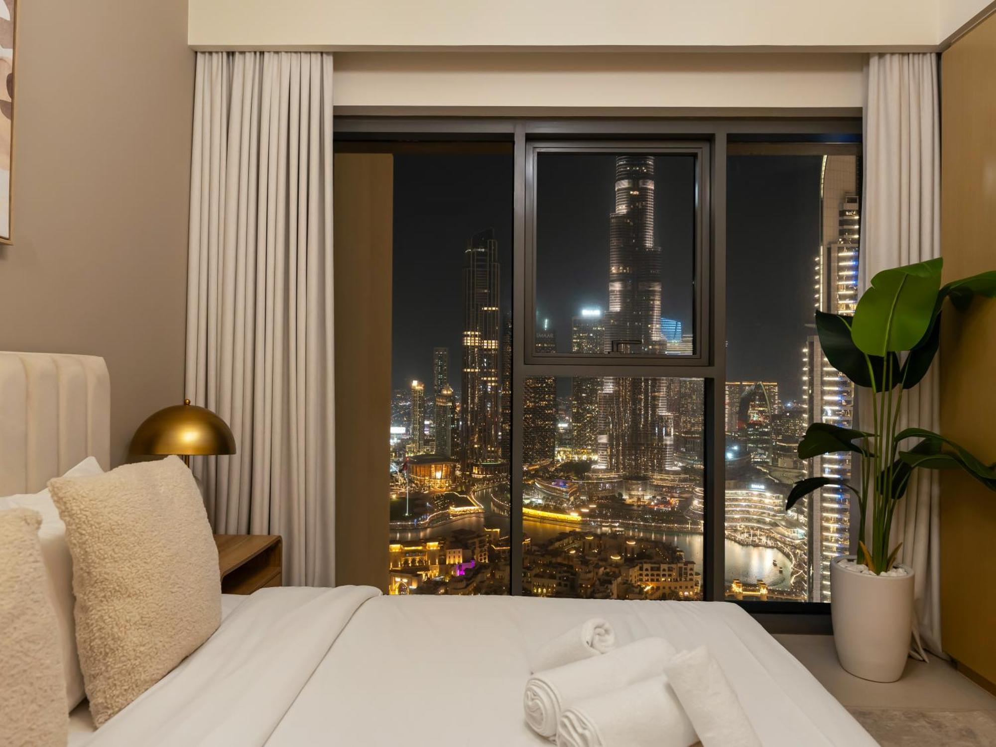 Burj Royale 3 Bedroom Full Burj Khalifa Fountain View *