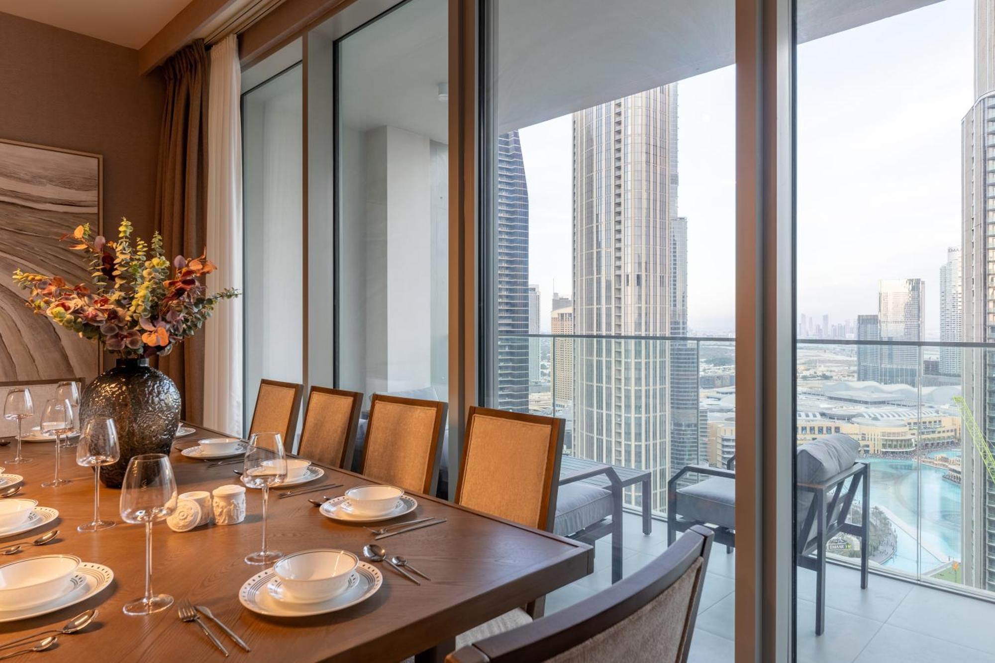 Royal 4br Burj Khalifa View Mall Aparthotel Dubai