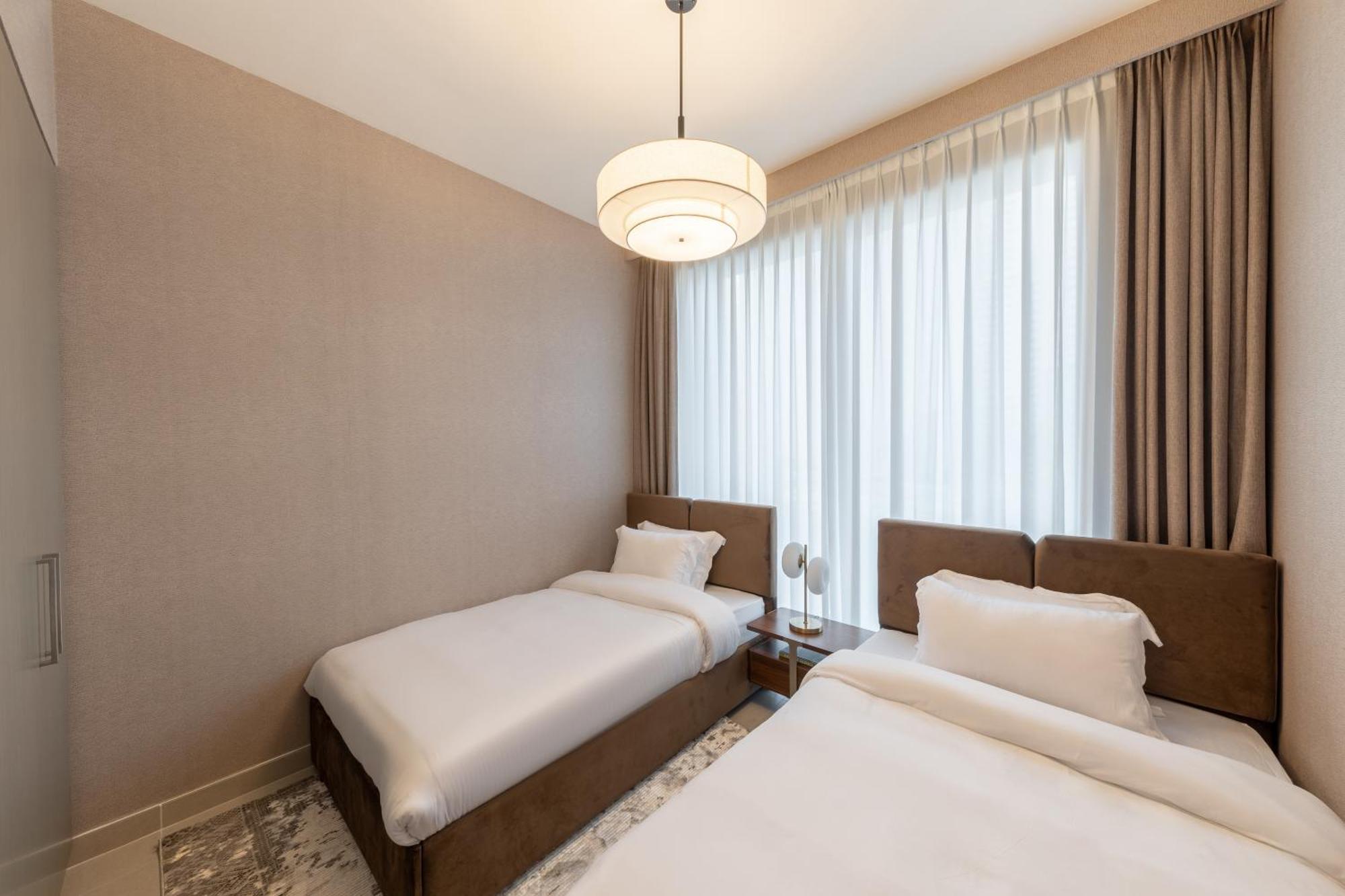 Royal 4br Burj Khalifa View Mall Aparthotel