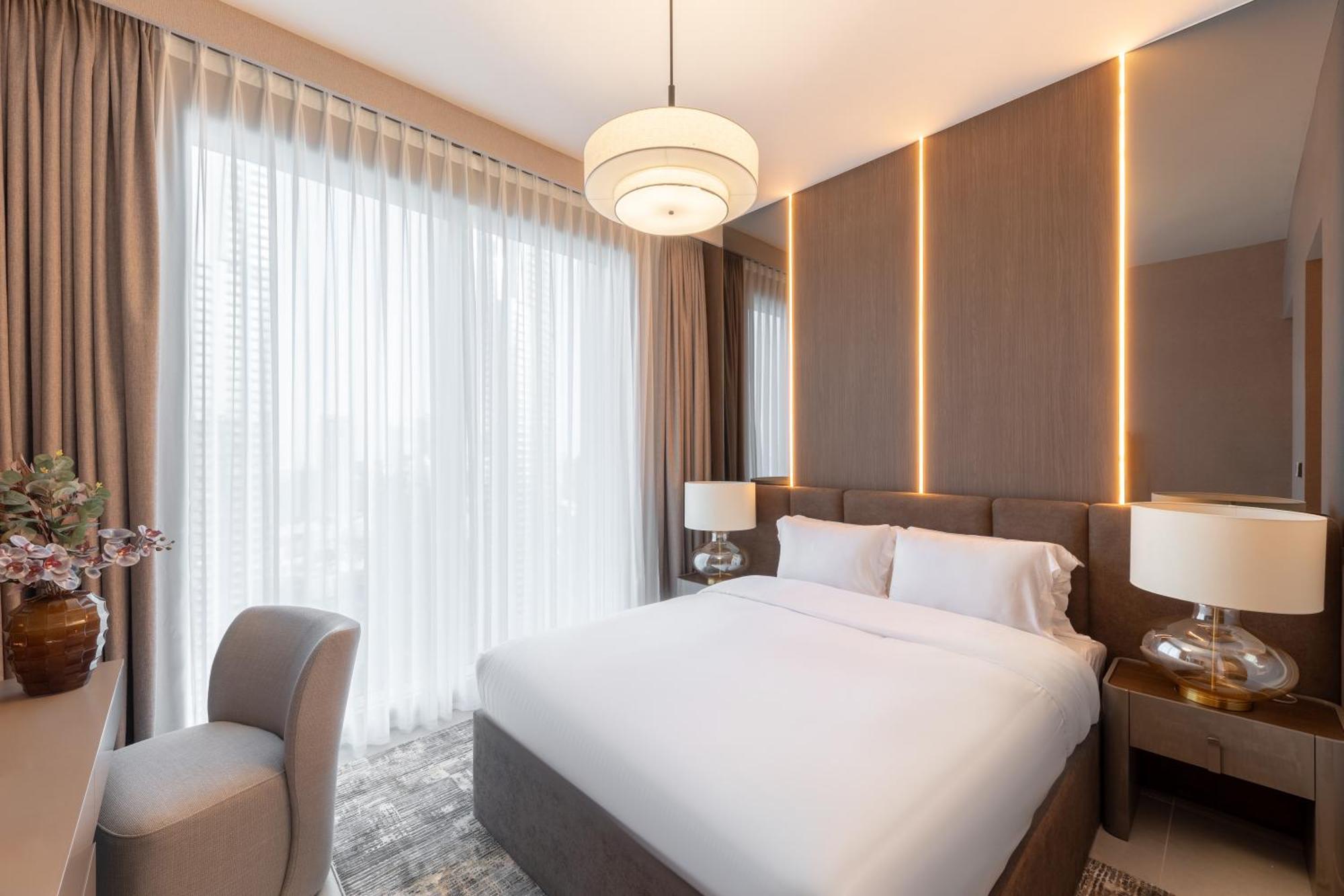 Royal 4br Burj Khalifa View Mall Aparthotel
