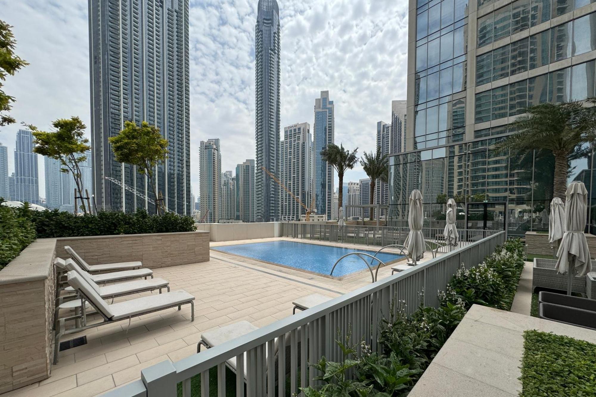 Royal 4br Burj Khalifa View Mall Dubai