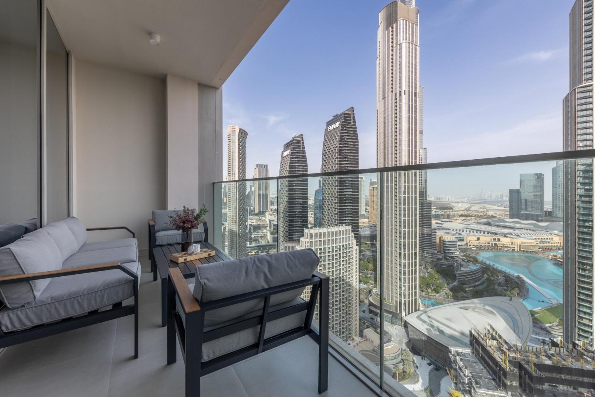 Royal 4br Burj Khalifa View Mall Aparthotel