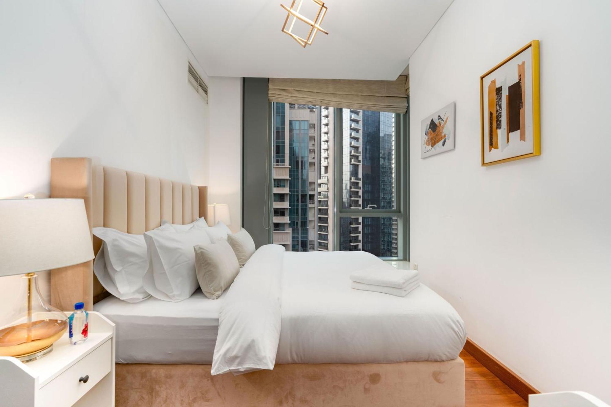 Amazing Views & Location Downtown 1 Br