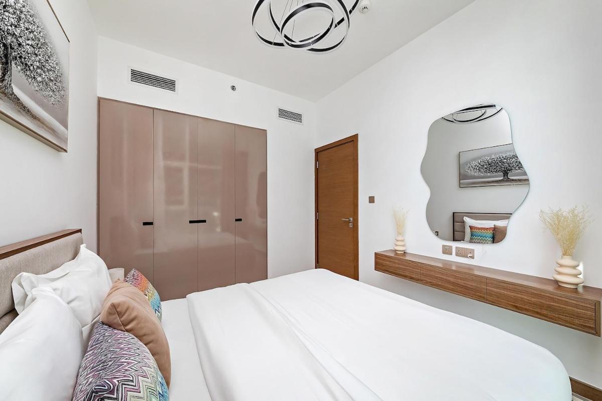 Convenient 1bdr In Business Bay Apartment Dubai