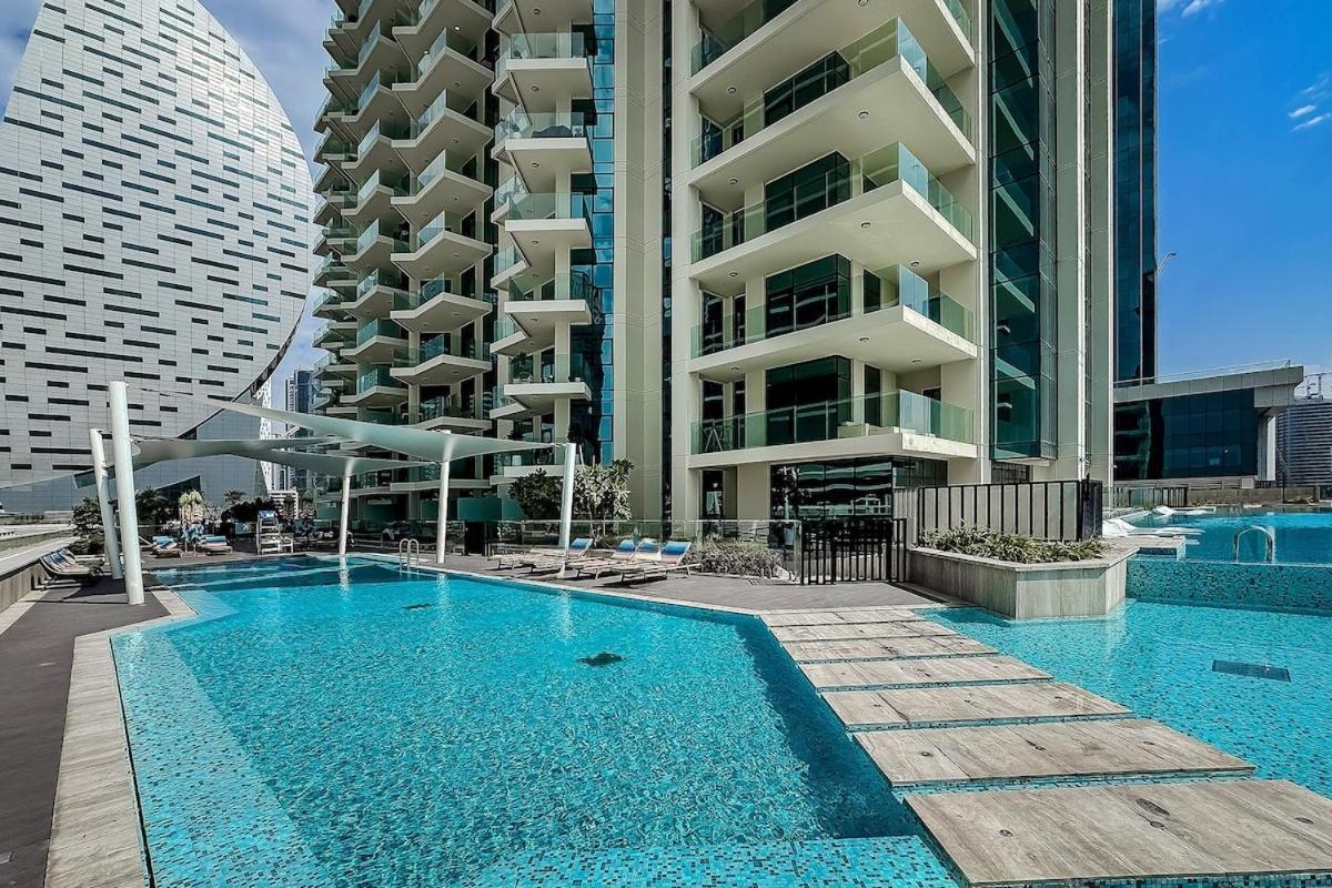 Convenient 1bdr In Business Bay *