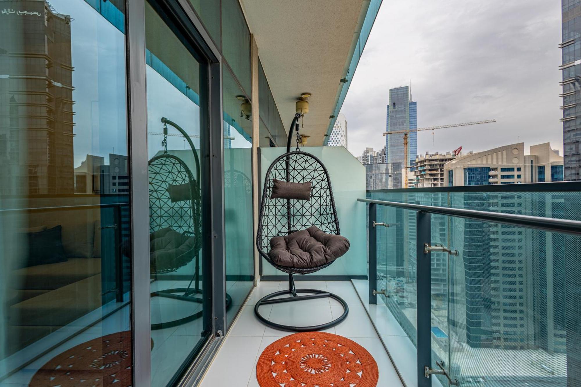 Stylish 1br Business Bay - Near Metro - Balcony With Views Apartment *
