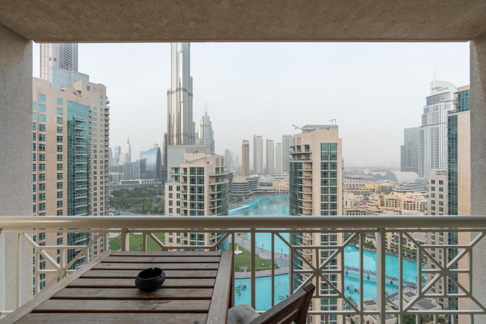 Amazing Views & Location Downtown 1 Br Apartment