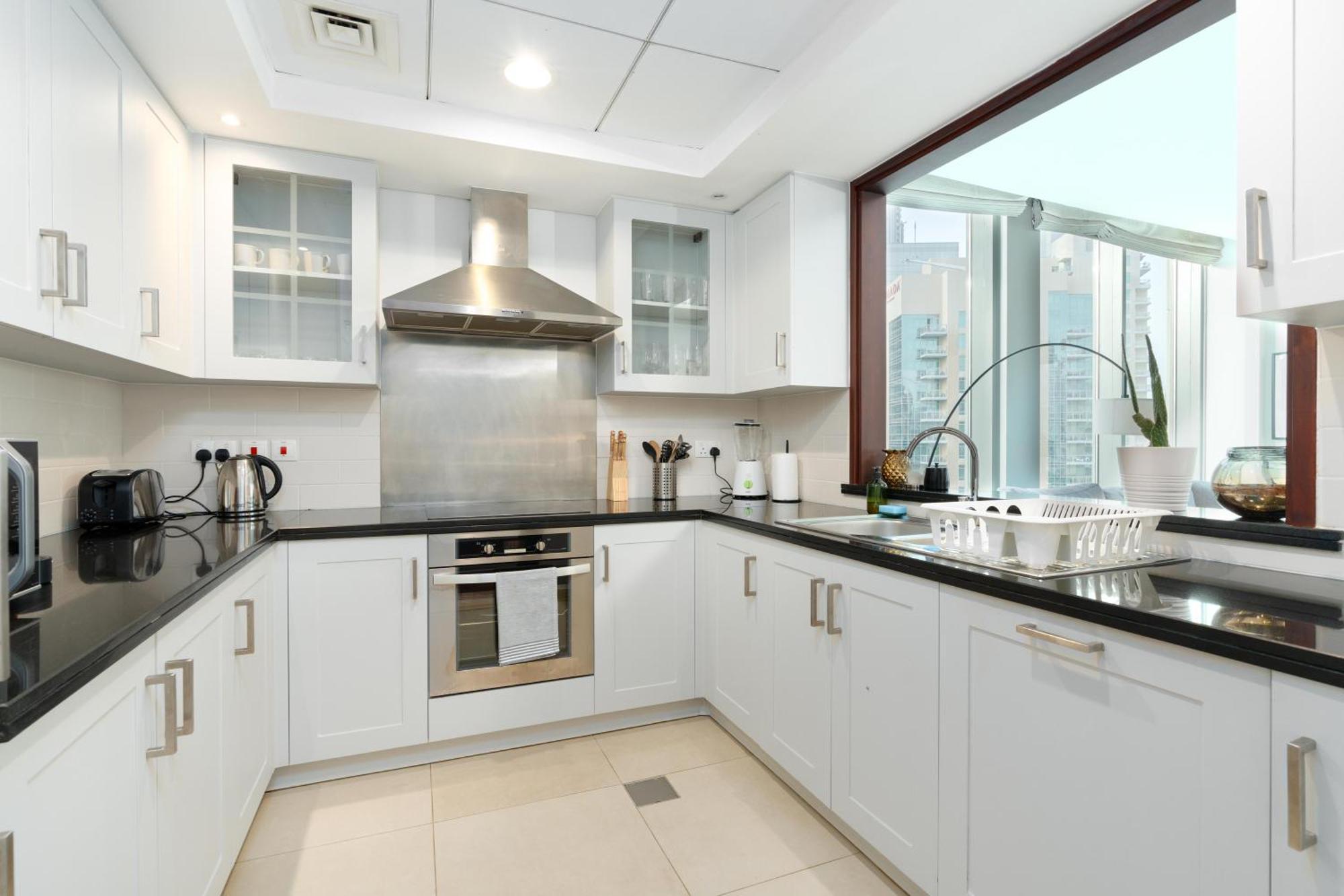 Amazing Views & Location Downtown 1 Br Apartment