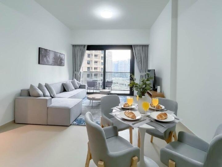 Actone-tower 2 View-next To Burjkhalifa Apartment Dubai
