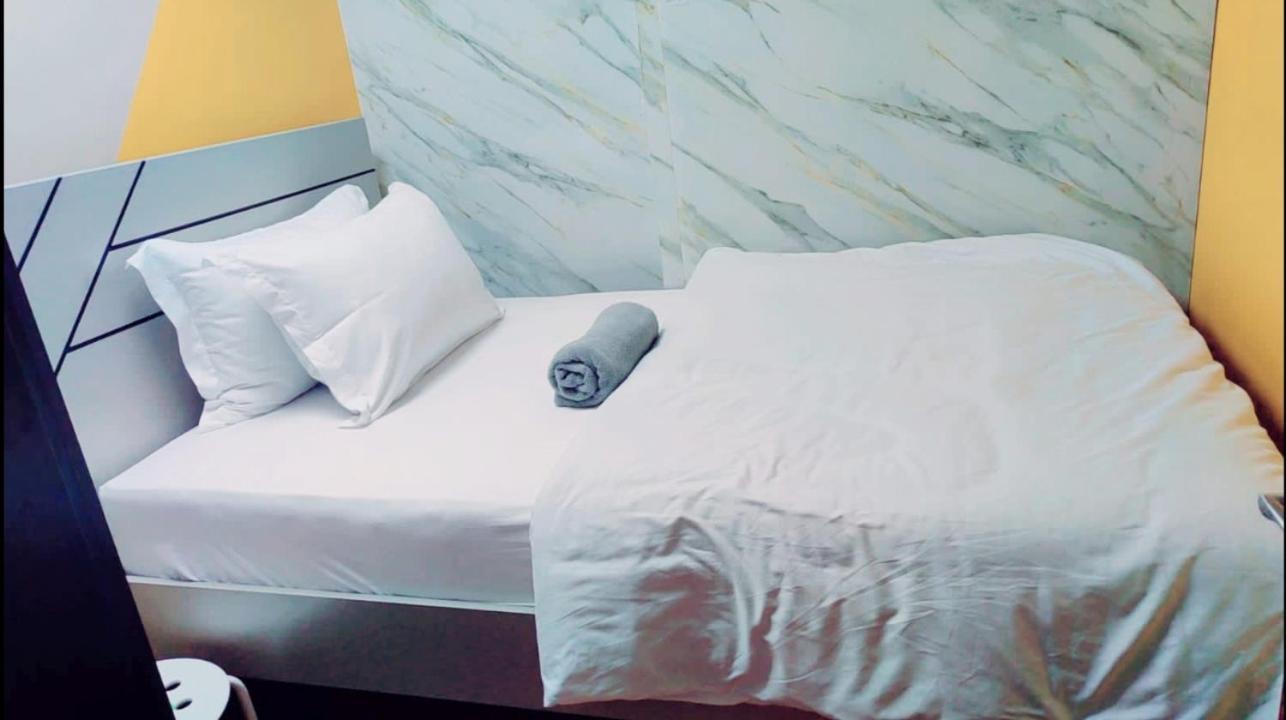 Urban Panda Skyview Jbr Homestay