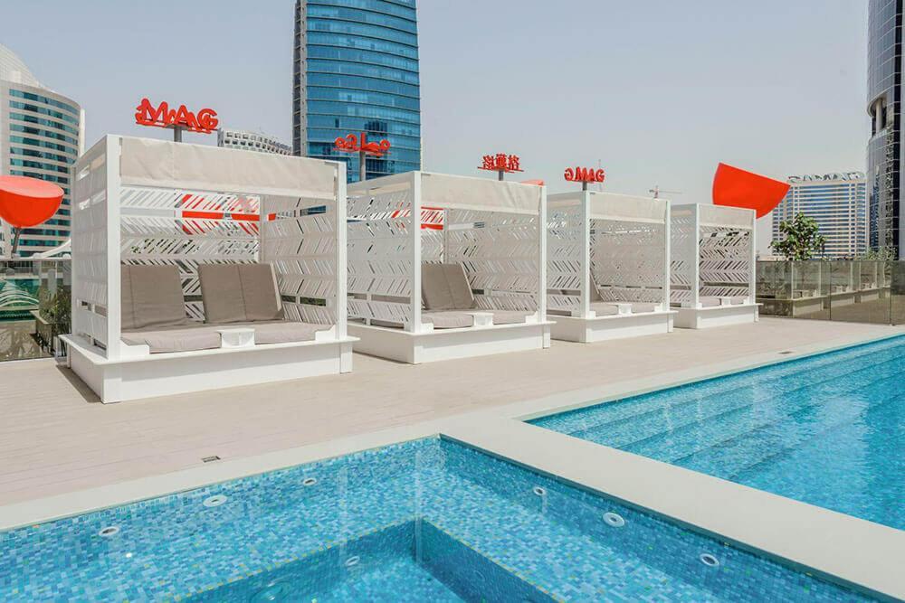 Luxury Near Mall Few Mints Walk Apartment