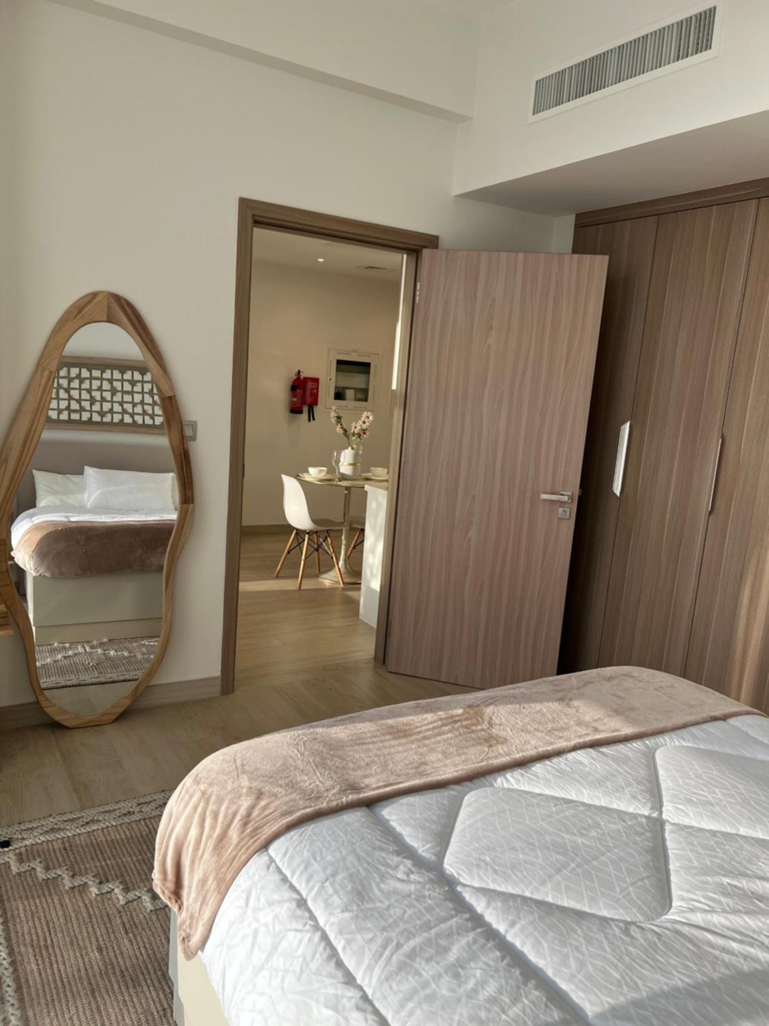 Apartment Luxury 1br With Stunning Burj Khalifa View- Self Check-in Dubai