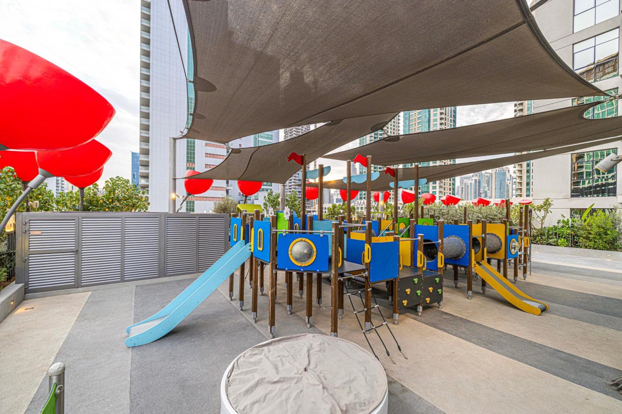 Luxury Near Mall Few Mints Walk Apartment Dubai