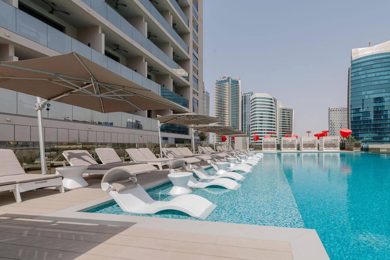Luxury Near Mall Few Mints Walk *