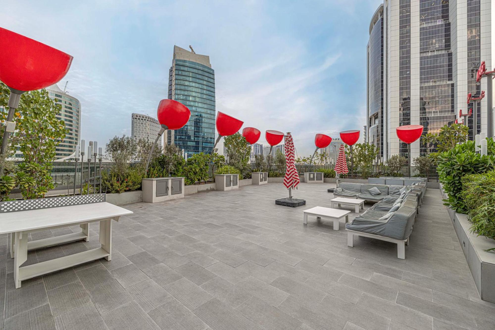 Luxury Near Mall Few Mints Walk