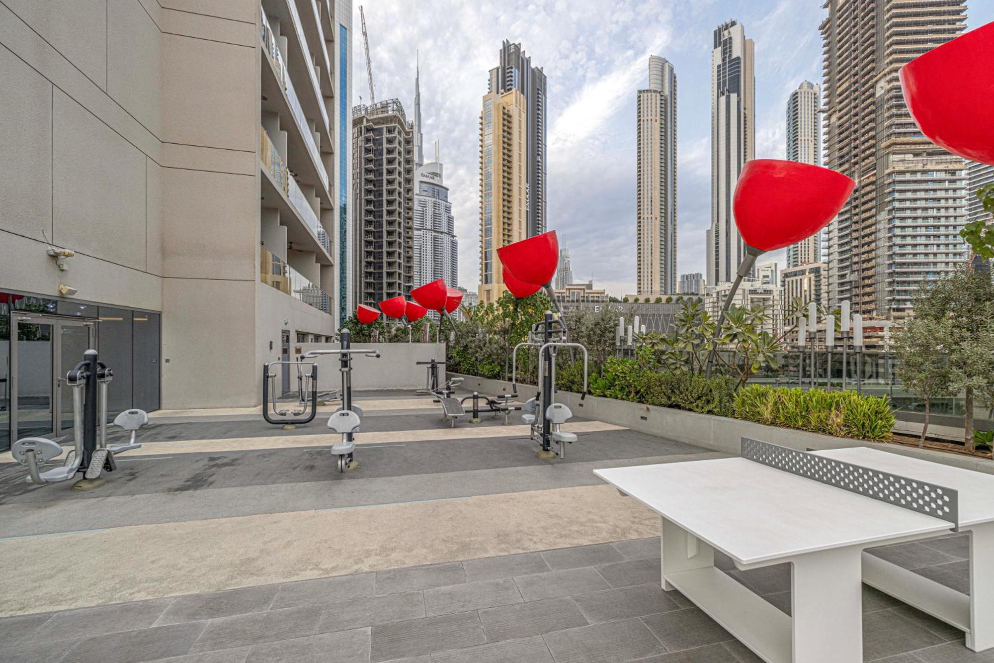 Apartment Luxury Near Mall Few Mints Walk