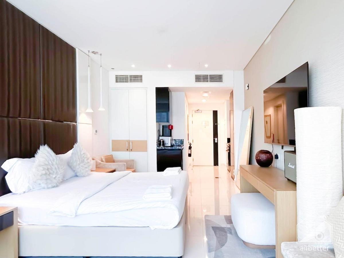 Luxury In Business Bay With Canal View
