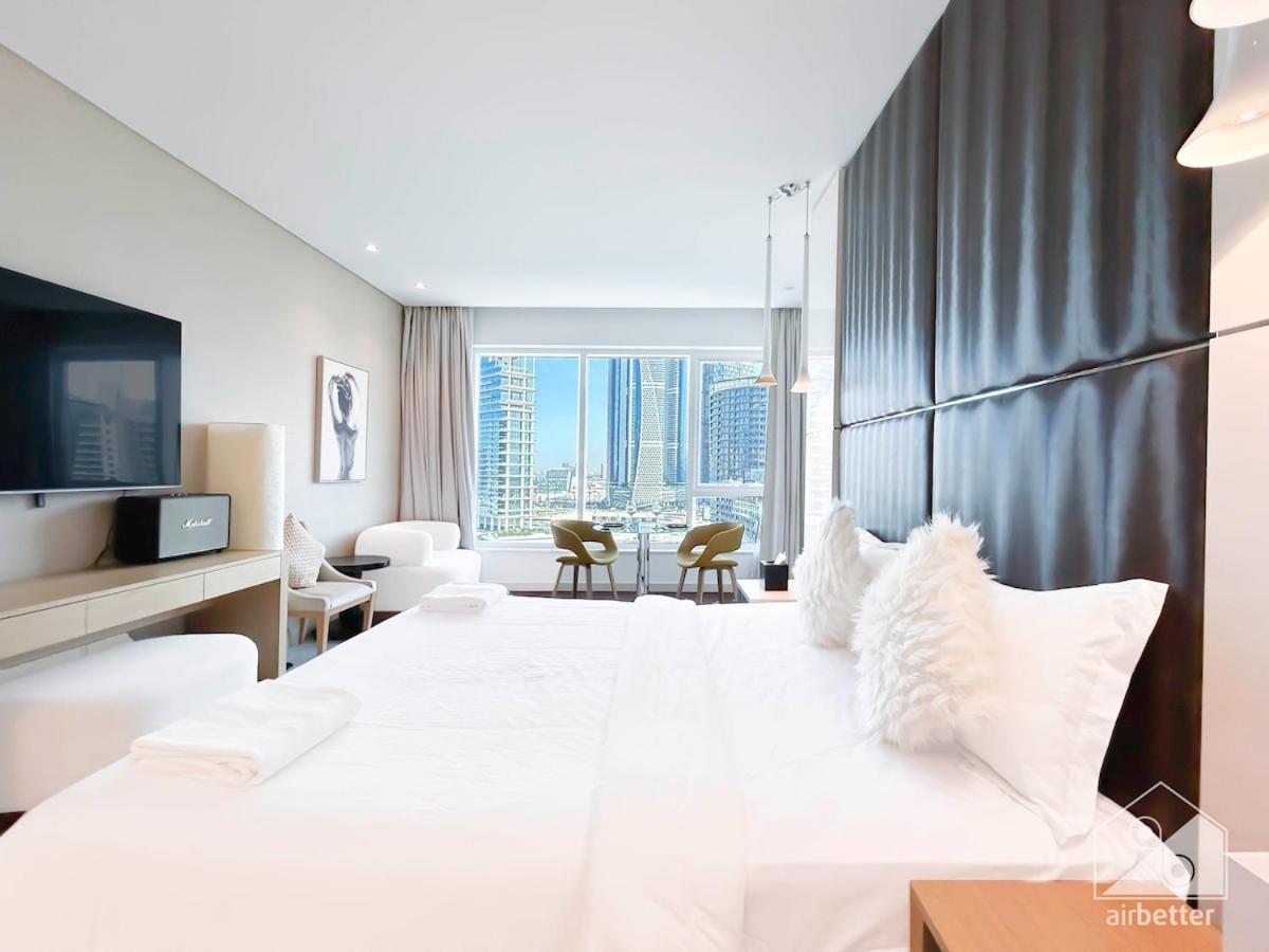 Luxury In Business Bay With Canal View Apartment Dubai