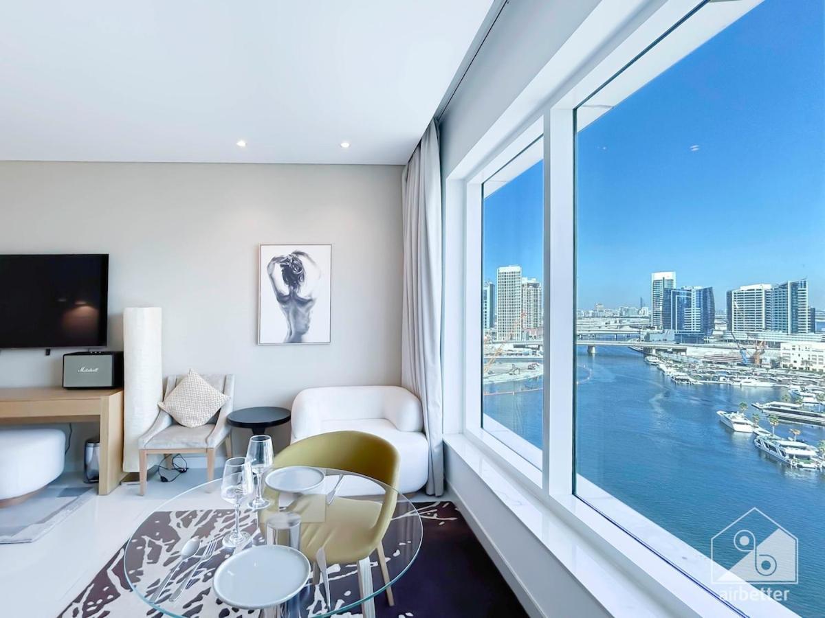 Luxury In Business Bay With Canal View Apartment