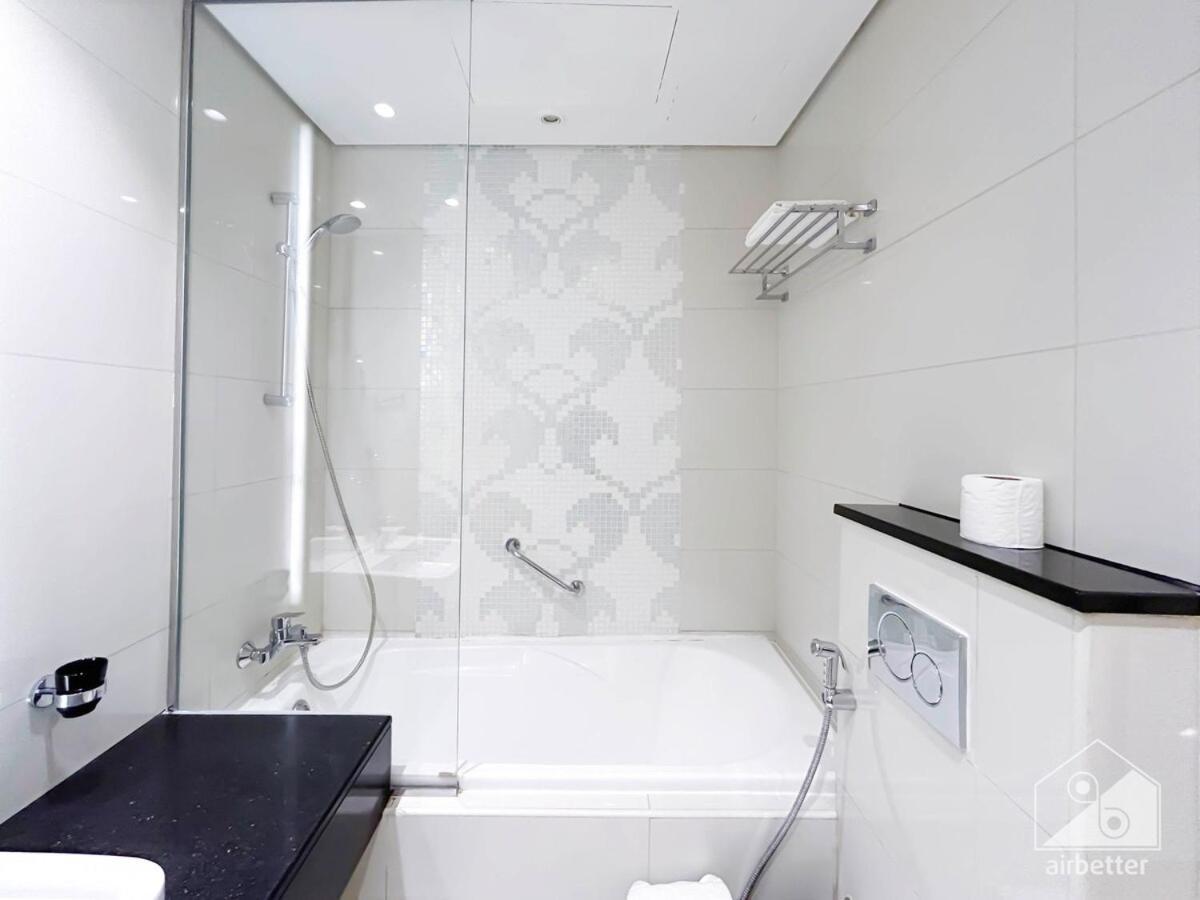 Apartment Luxury In Business Bay With Canal View Dubai