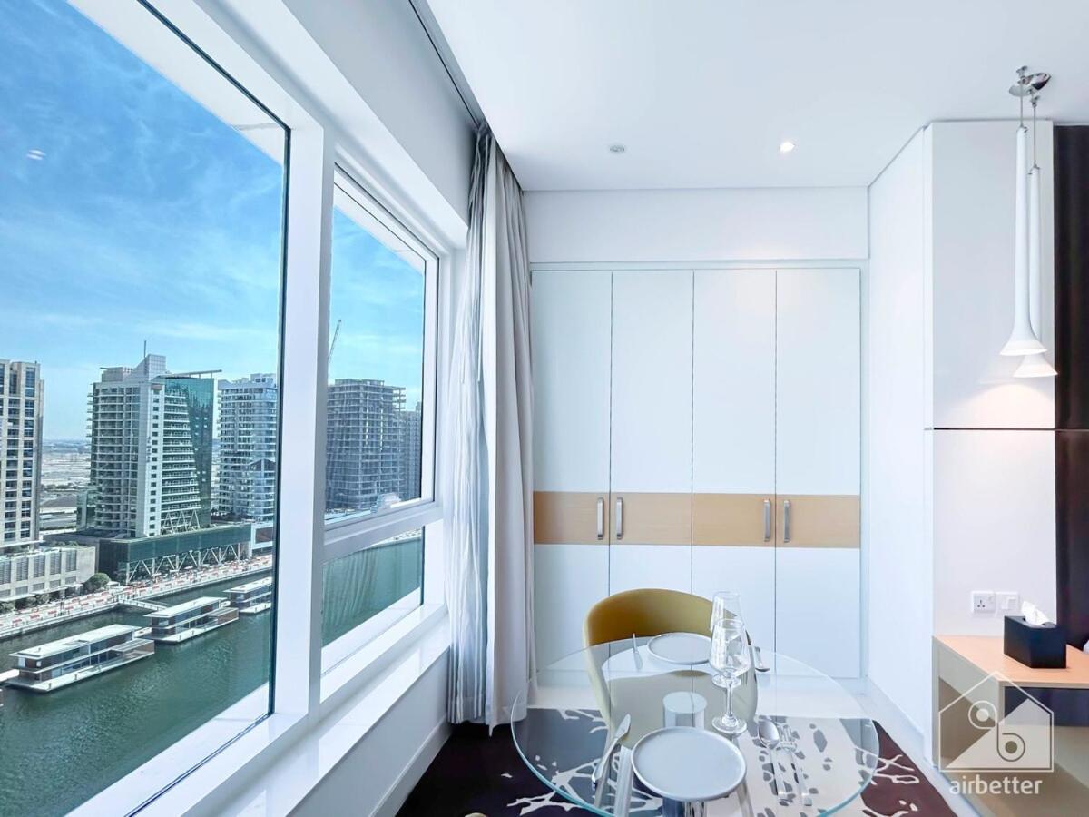 Luxury In Business Bay With Canal View