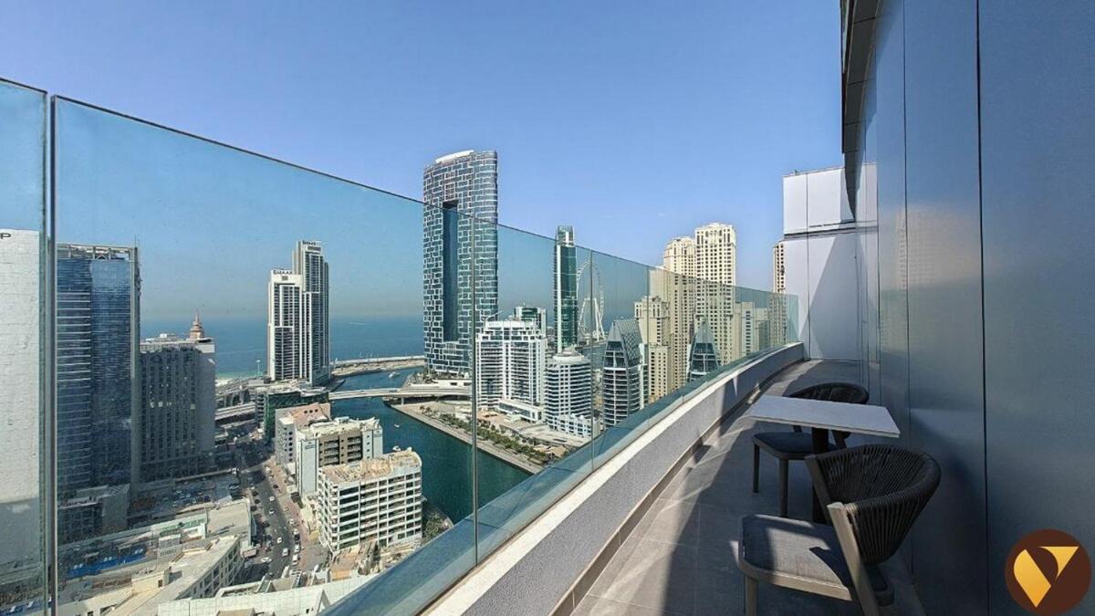 Vogue Condor Star Marina - Fully Renovated, Brand-new One Bedroom With Balcony And Infinity Pool Access Apartment *