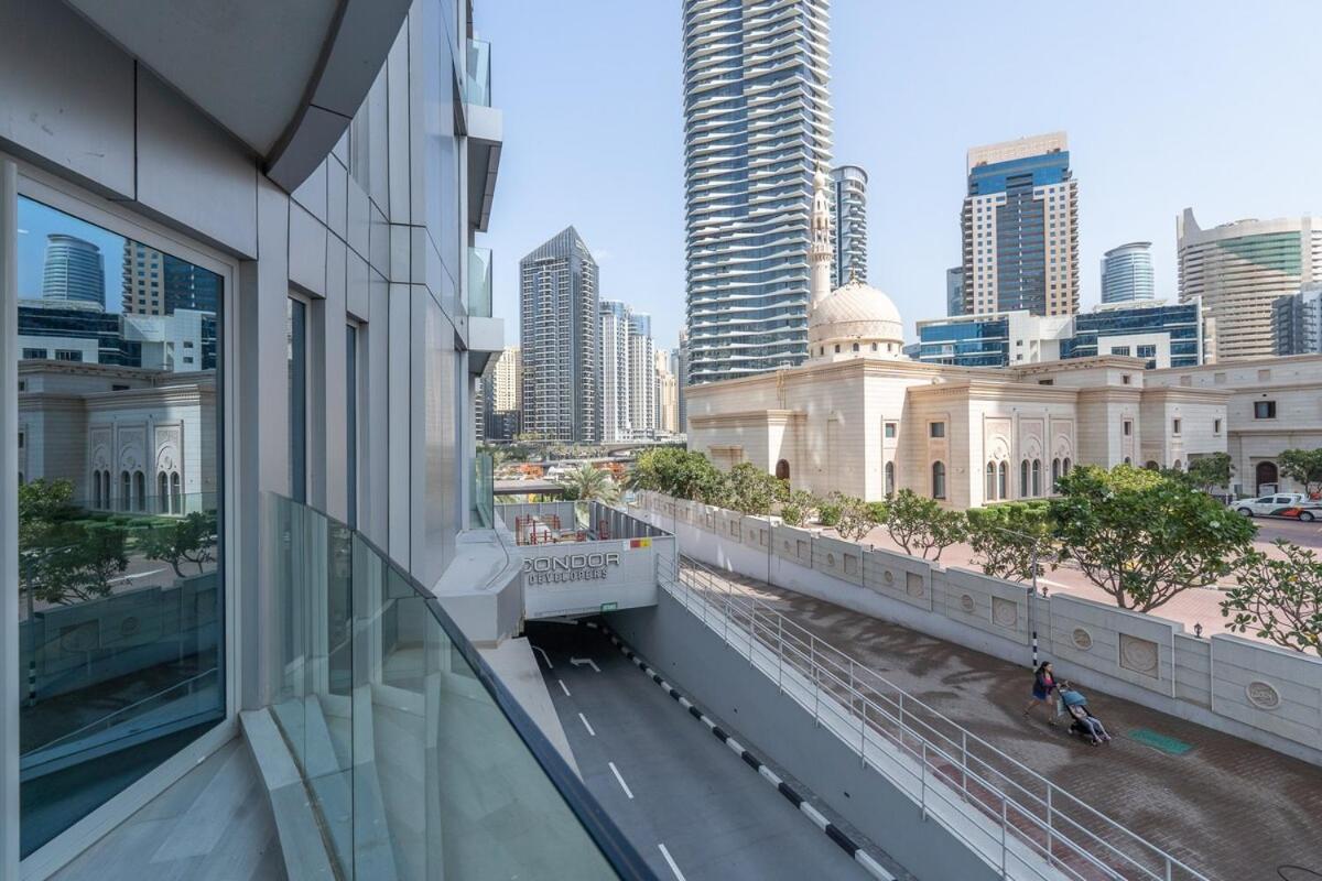 Vogue Condor Star Marina - Fully Renovated, Brand-new One Bedroom With Balcony And Infinity Pool Access Apartment Dubai