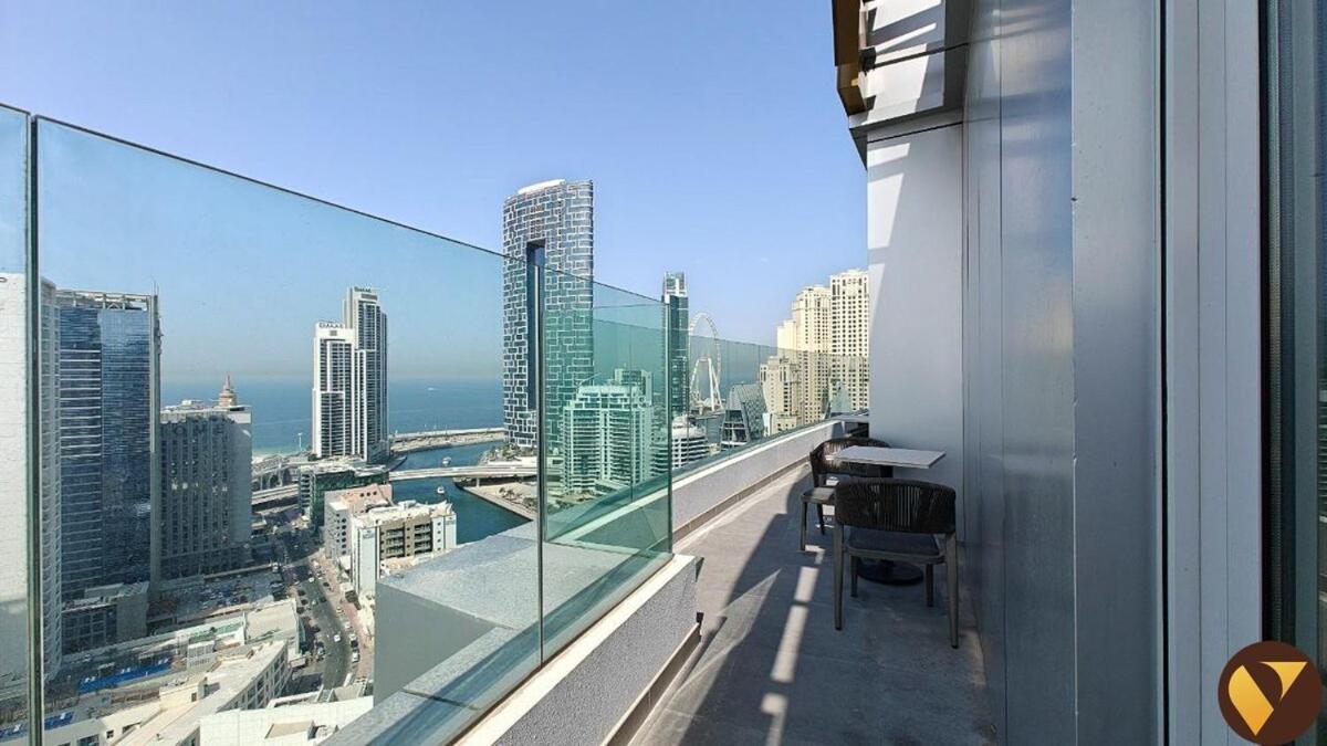 Vogue Condor Star Marina - Fully Renovated, Brand-new One Bedroom With Balcony And Infinity Pool Access